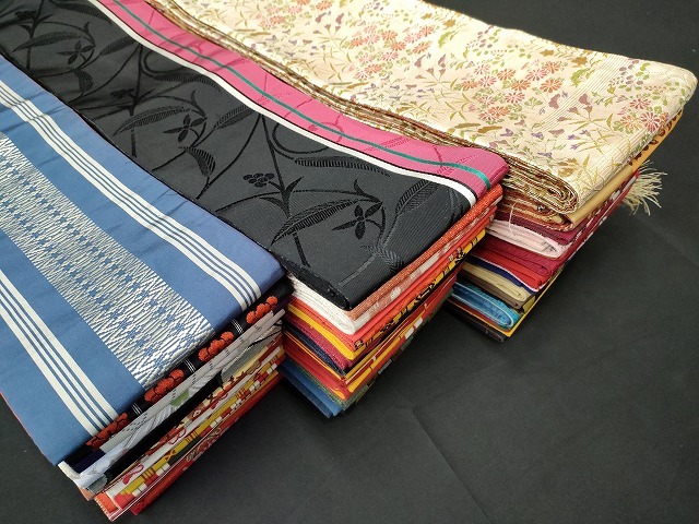 平和屋本店■1円 半幅帯 まとめて 50点 花柄 七宝 楽器 吉野間道 佐賀錦 本場筑前博多織 献上 証紙付き 金銀糸 など 未使用品あり ppp1393