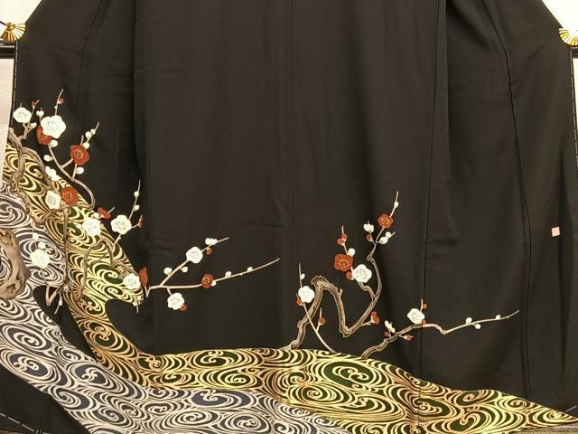 平和屋着物■豪華黒留袖　駒刺繍　流水枝梅文　金彩　正絹　逸品　未使用　BAAM3725xi