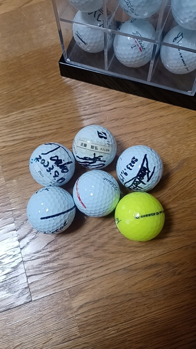 男子プロ ゴルフ サインボール コレクションケース付き 14名 ゴルフボール タイトリスト_画像3