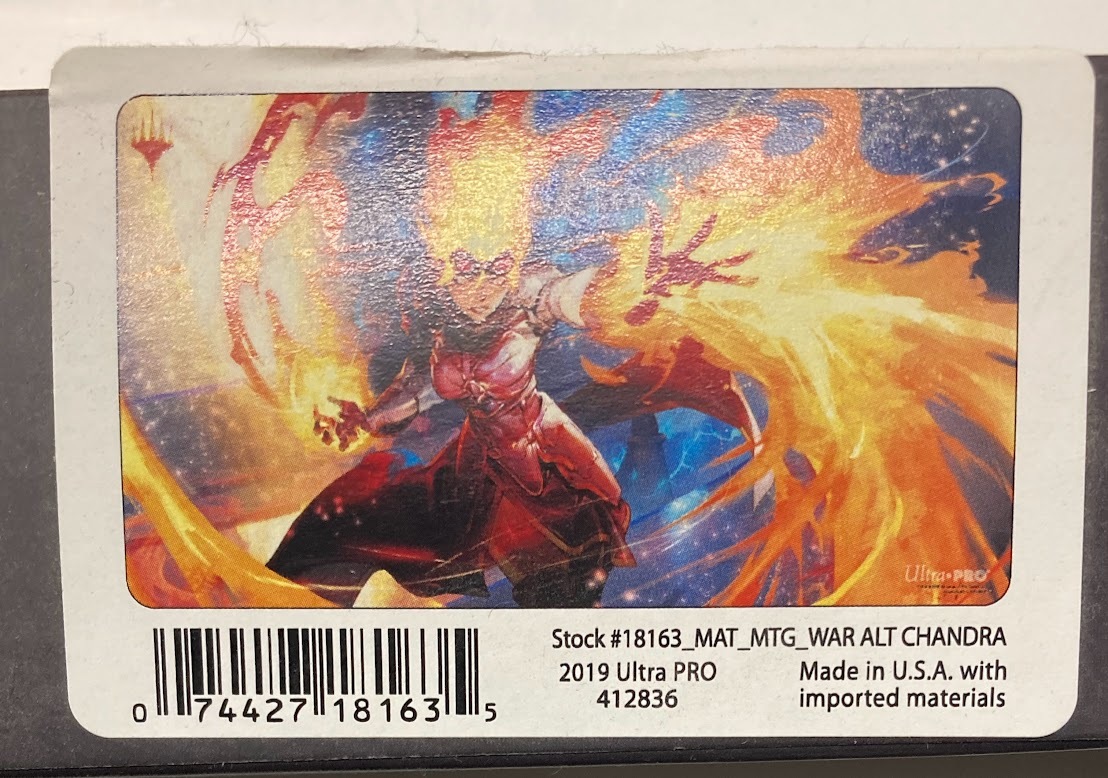 Ultra・Pro MTG 灯争大戦 公式プレイマット日本オリジナルアート「チャンドラ」
