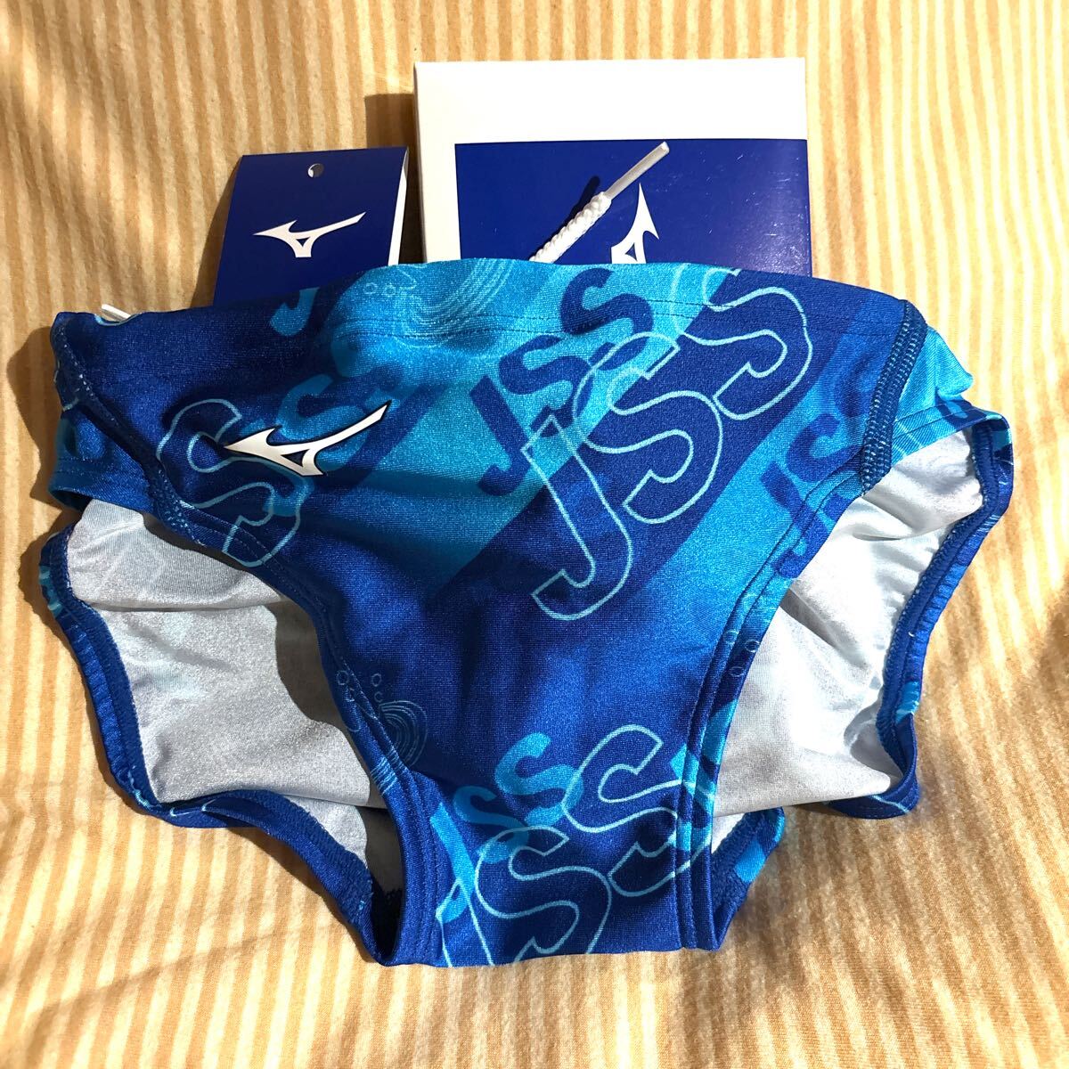 激レア☆MIZUNO☆JSSスイミングスクール スーパーマーリン水着 サイズM☆競泳水着 競パン Vパンツ  ブーメラン(Mサイズ)｜売買されたオークション情報、Yahoo!オークション(旧ヤフオク!) の商品情報をアーカイブ公開 -  オークファン（aucfan.com）