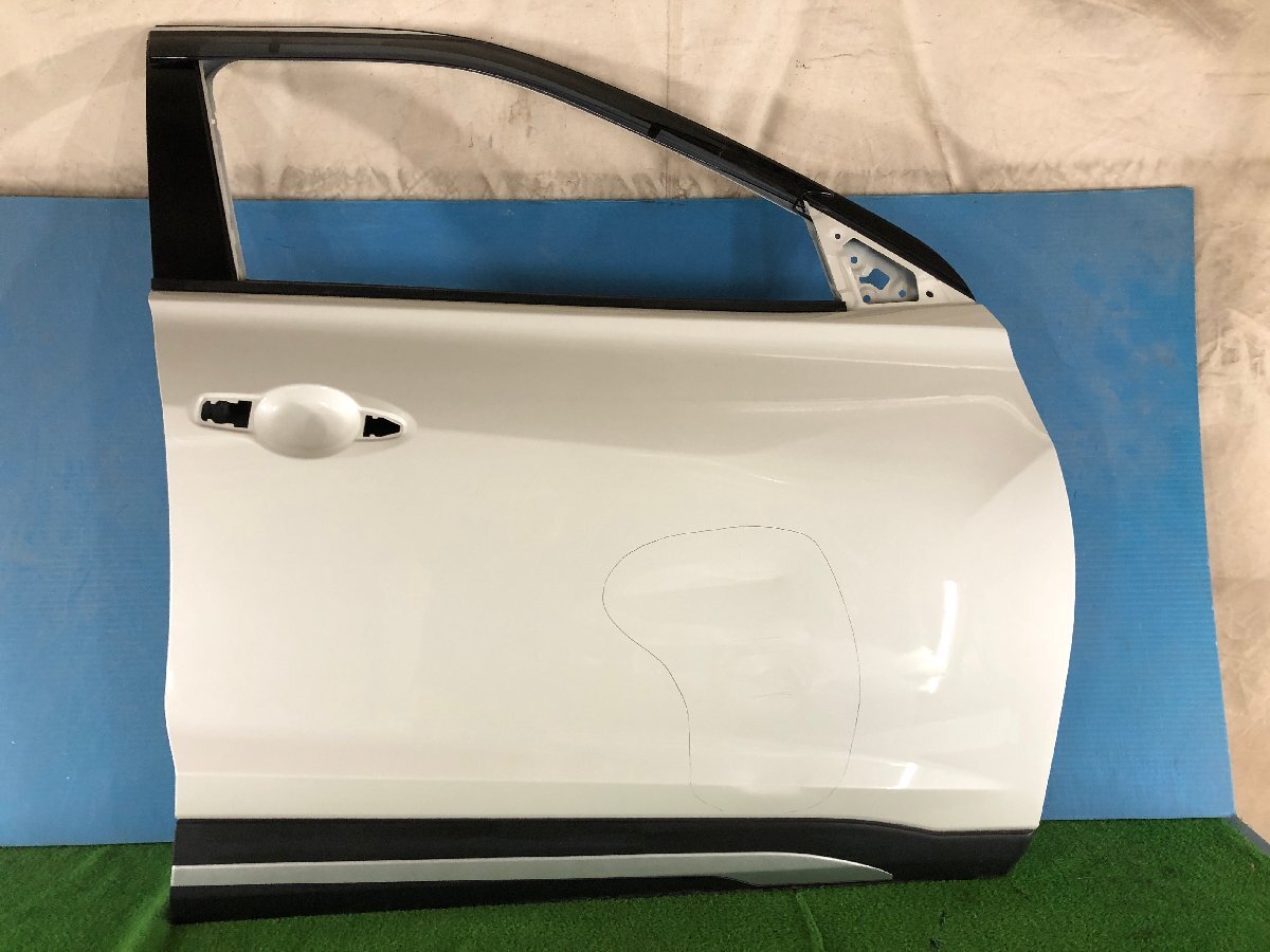 1/30　Ｐ１５　キックス　純正　右フロントドアパネル　ＱＡＢ