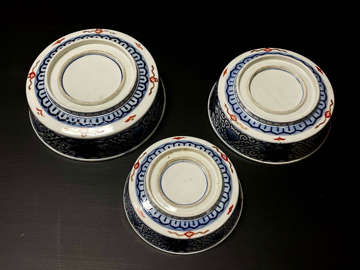 美品】「母」古伊万里 染錦 百花繚乱 孔雀 三つ丼 兜鉢 (129A