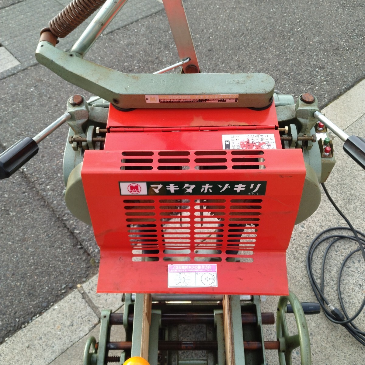 マキタ 小型ホゾキリ 5500S ほぞ切り ほぞ取り ホゾ取り 切断機 マキタ 小型ホゾキリ 5500S ほぞ切り ほぞ取り ホゾ取り 切断機
