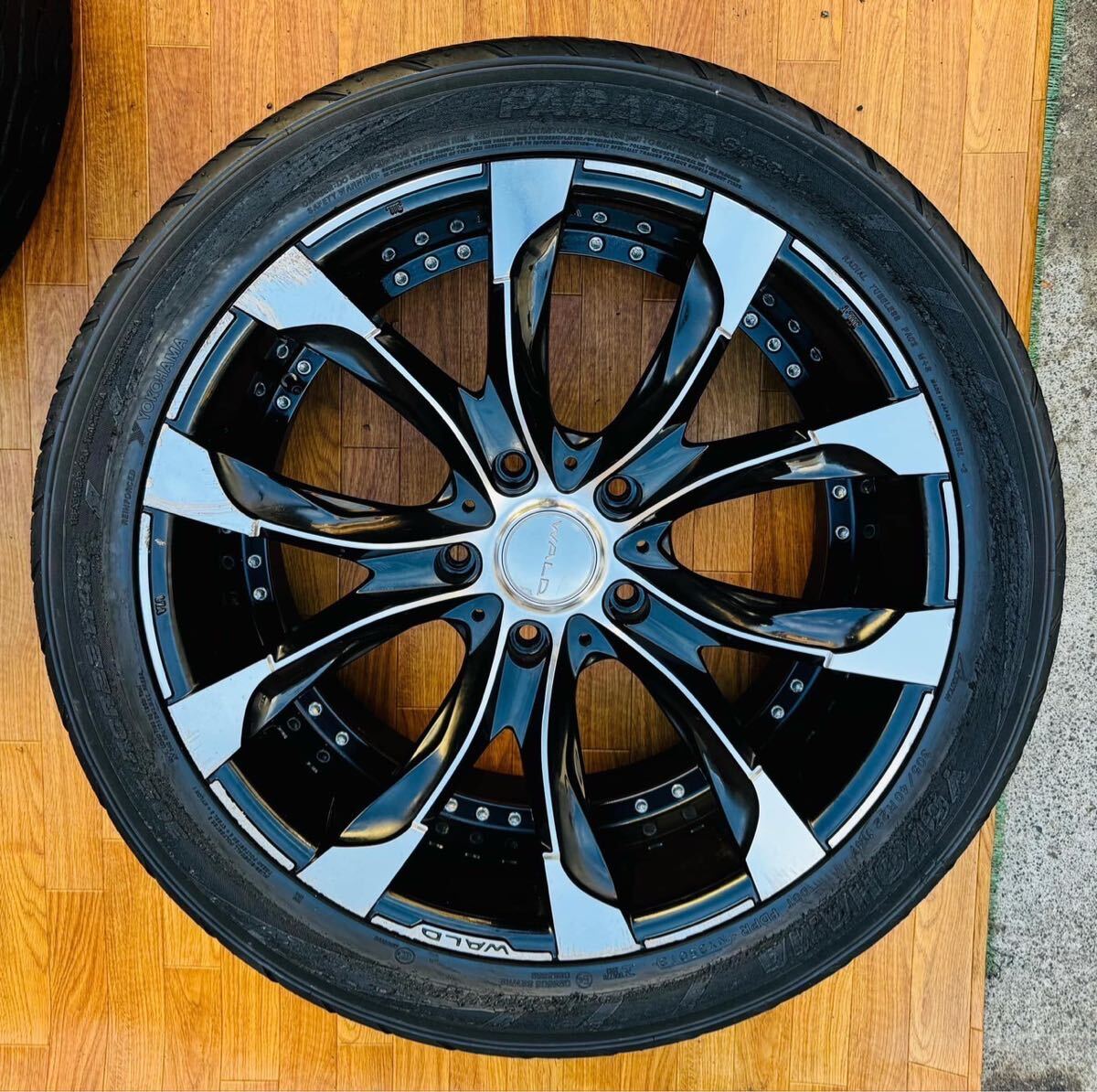 WALD 22インチ アルミホイール& YOKOHAMA 305/40R22 4本セット WALD 22インチ アルミホイール& YOKOHAMA 305/40R22 4本セット