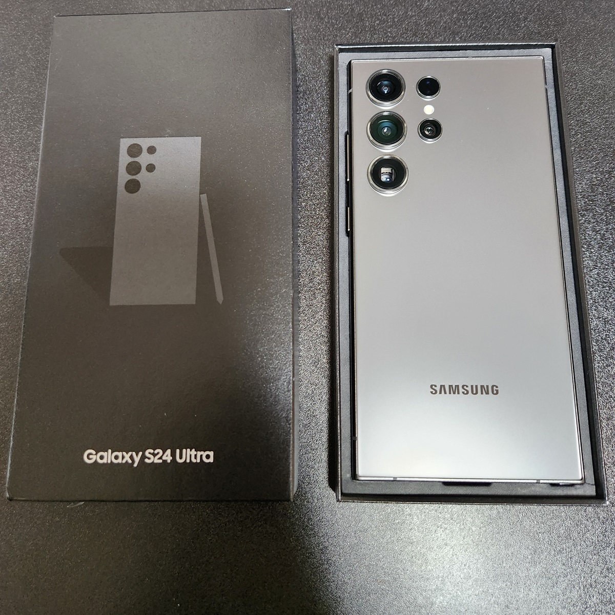 Galaxy S24 Ultra 海外版SIMフリー チタニウムグレー 美品 256GB 携帯電話、スマートフォン Galaxy S24 Ultra 海外版SIMフリー チタニウムグレー 美品 256GB 携帯電話、スマートフォン