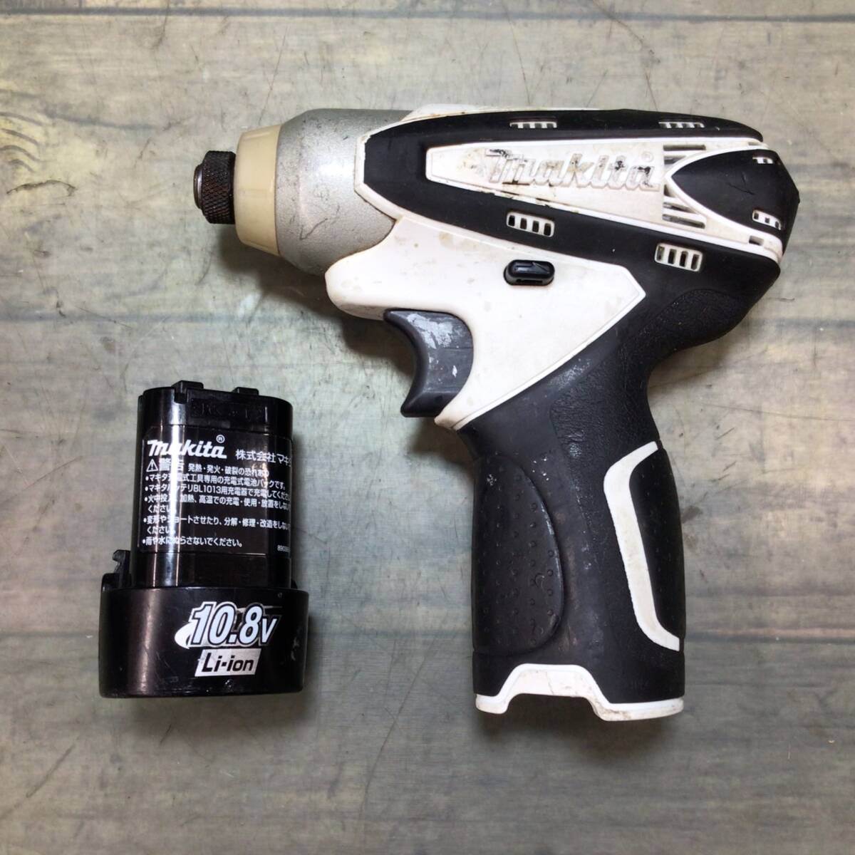 【ジャンク品】☆マキタ(makita) コードレスインパクトドライバ TD090DZW　※バッテリー1個（BL1013）付属