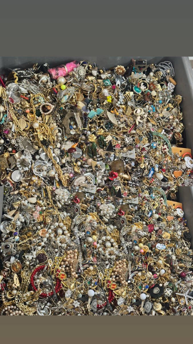 大量 100kg超 アクセサリー おまとめ ネックレス/ペンダント 大量 100kg超 アクセサリー おまとめ ネックレス/ペンダント
