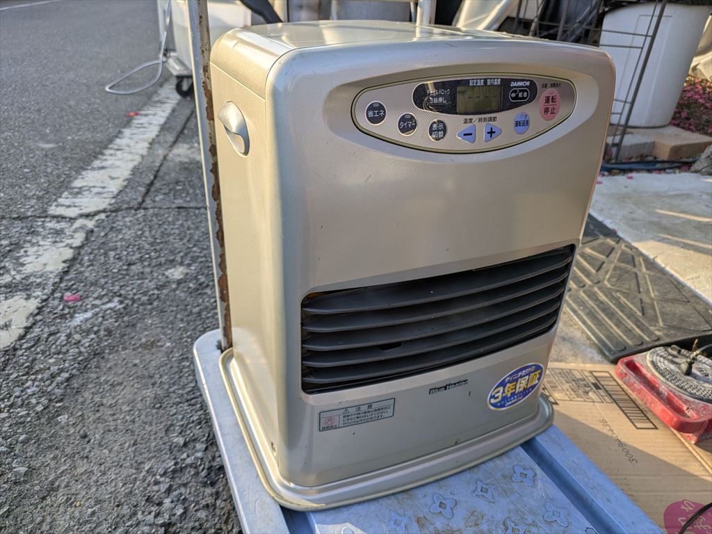 石油ファンヒーター ダイニチFW-3060E 2001年製 9～12畳 - メルカリ
