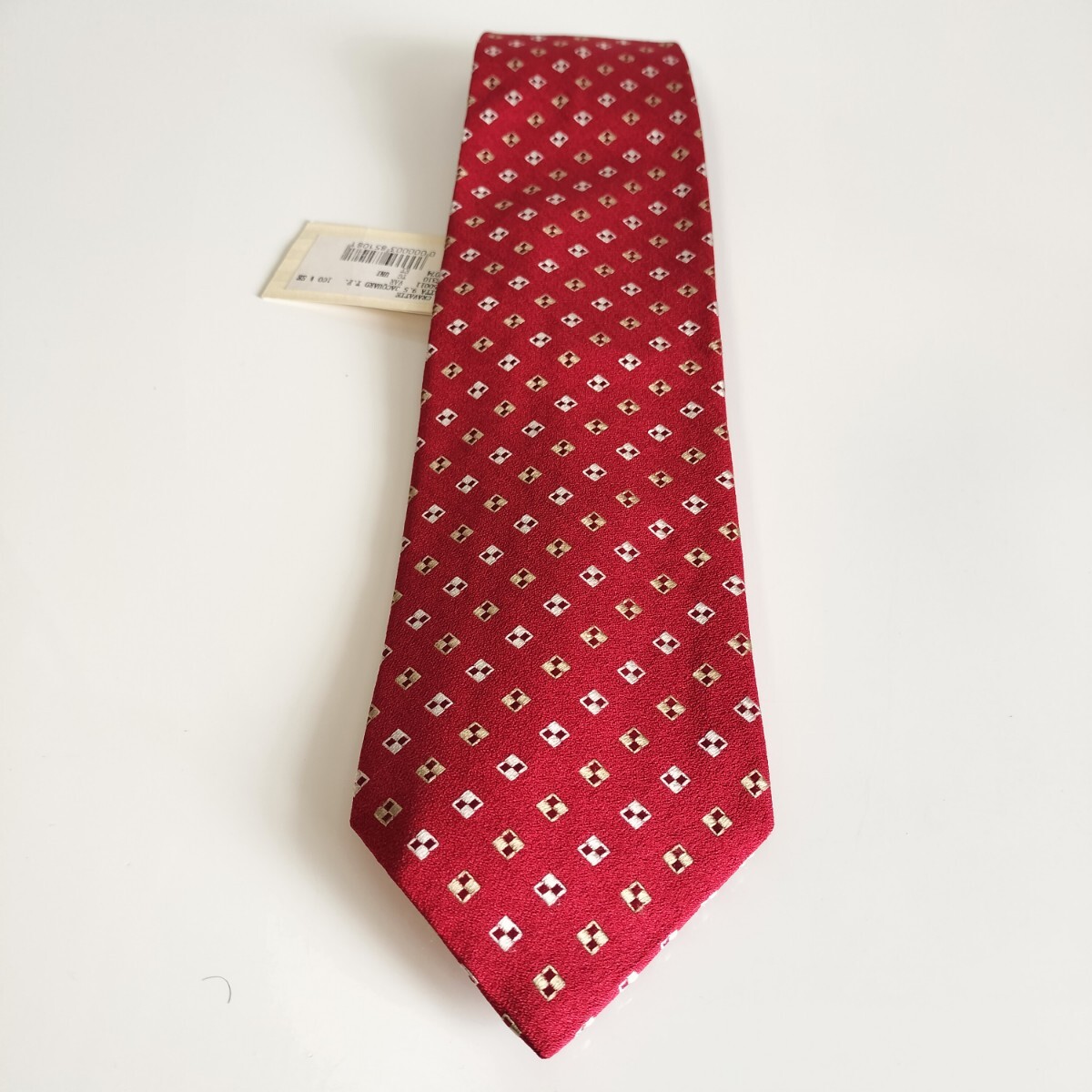 GIORGIO ARMANI(ジョルジオアルマーニ)赤マイクロスクエア柄ネクタイ新品　未使用　タグ付き