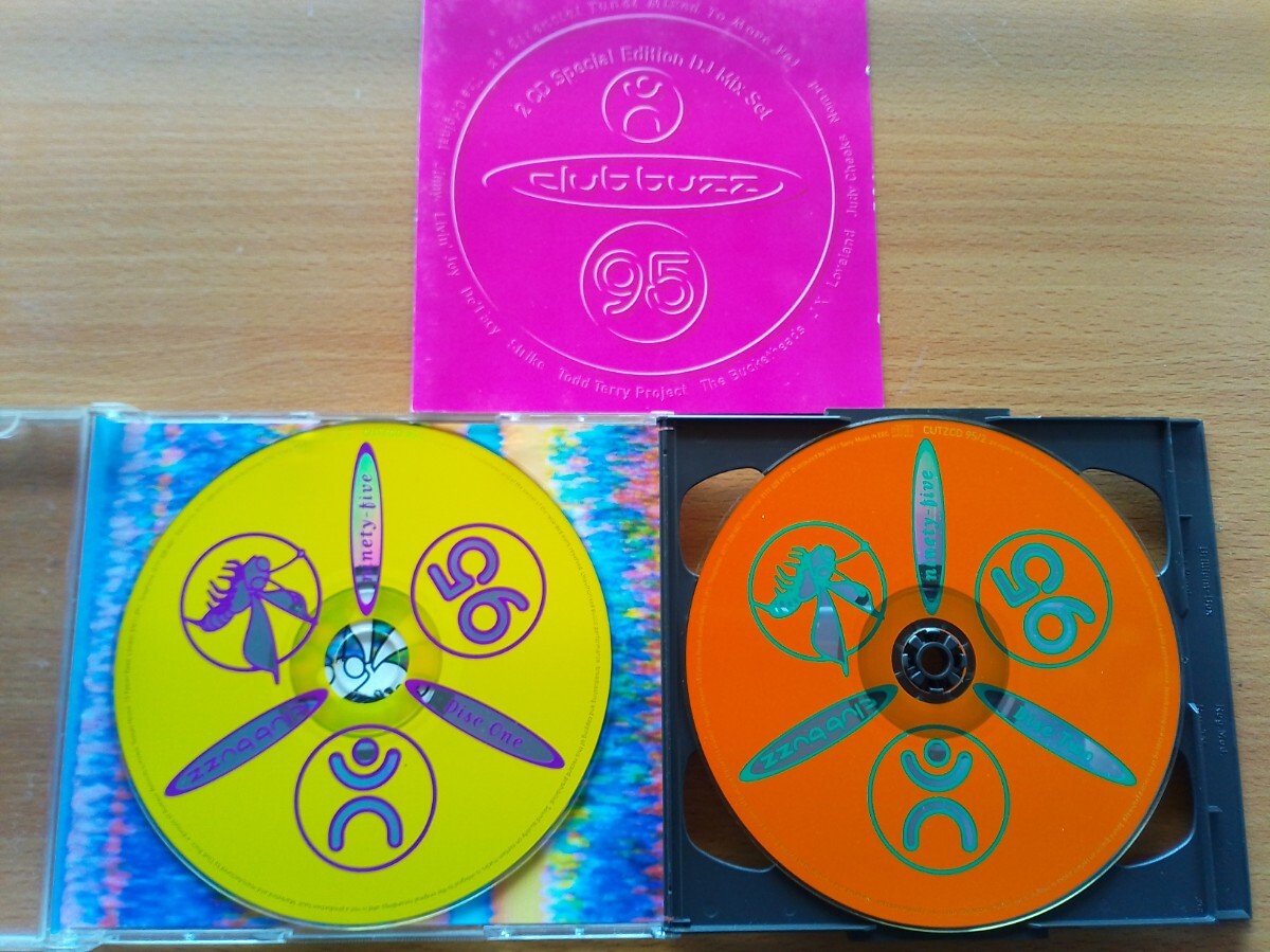 即決・Club Buzz 95・90s HOUSE CLASSICS MIX 2枚組CD feat.・The Bucketheads/The Bomb!・Todd Terry Project/Weekend・De'Lacy/Hideaway
