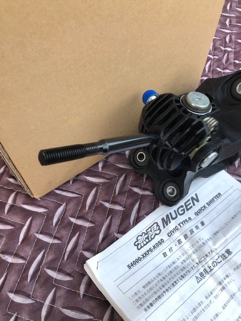 シビックタイプRユーロ FN2 純正シフト 無限クイックシフター シビックタイプRユーロ FN2 純正シフト 無限クイックシフター