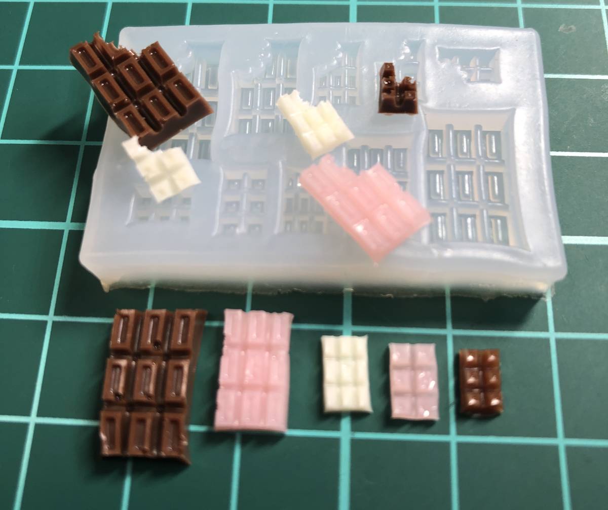 【板チョコ、食べかけチョコの型１０種】シリコンモールド、リカちゃん、シルバニア、即決