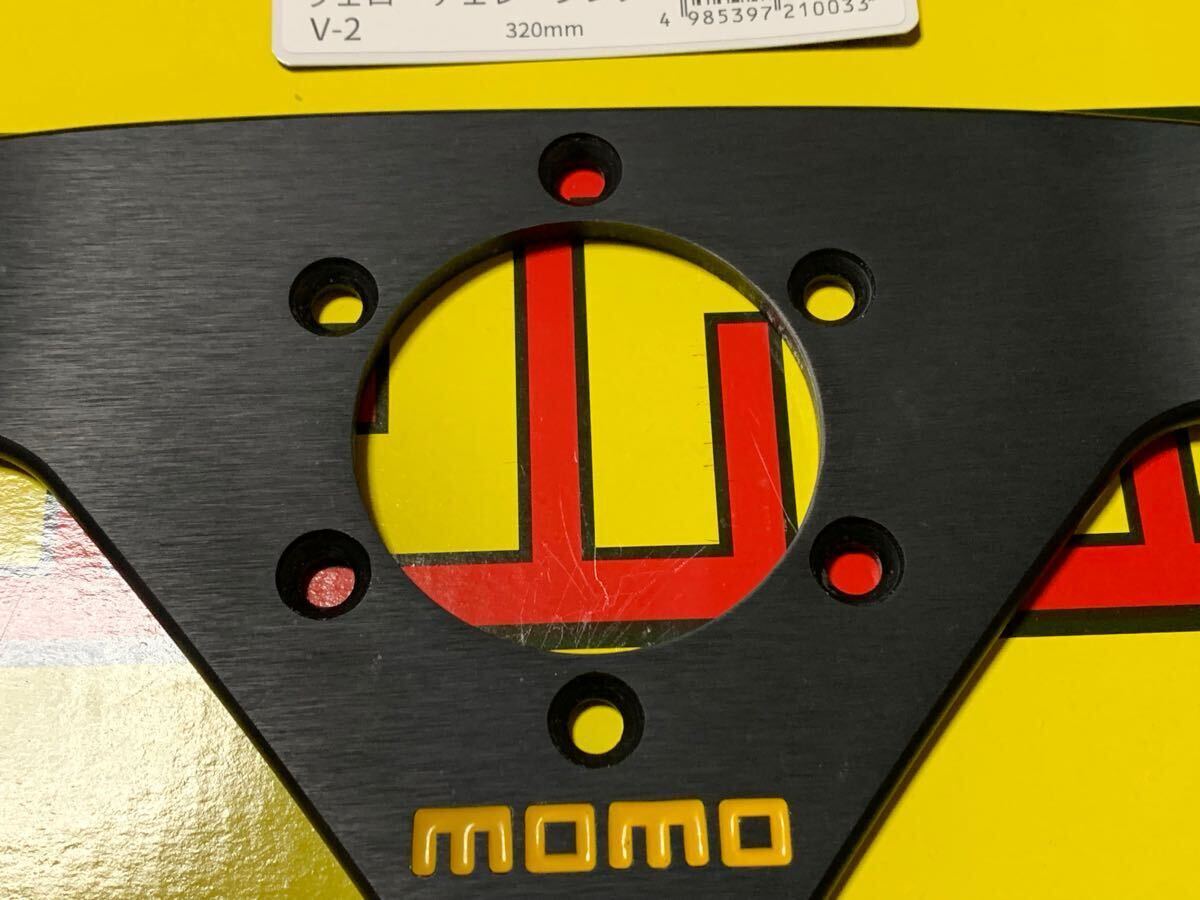 MOMO モモ VELOCE ヴェローチェレーシング 320mm ステアリング V-2 MOMO モモ VELOCE ヴェローチェレーシング 320mm ステアリング V-2