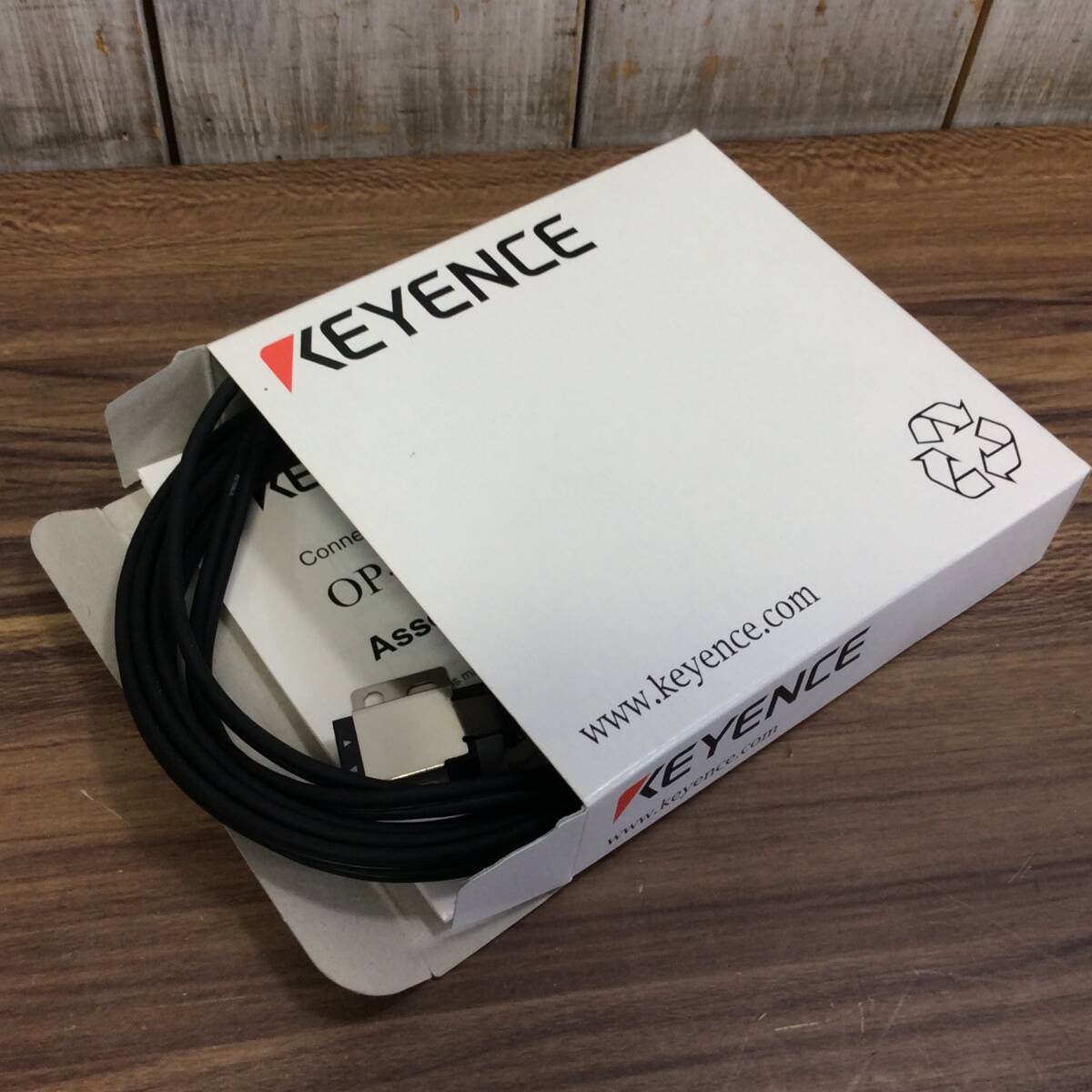 ●【AH-09441】未使用品 KEYENCE センサヘッド 反射型スポットタイプ 小型 LV-S41【レターパックプラス・送料全国一律600円可】