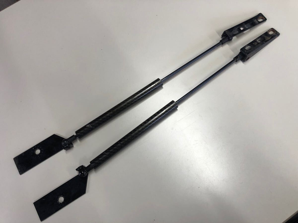 トヨタ８６ ZN6前期カーボン調(diào)ボンネットダンパー ZN6 ZC6 ８６ BRZ VARIS 中古品