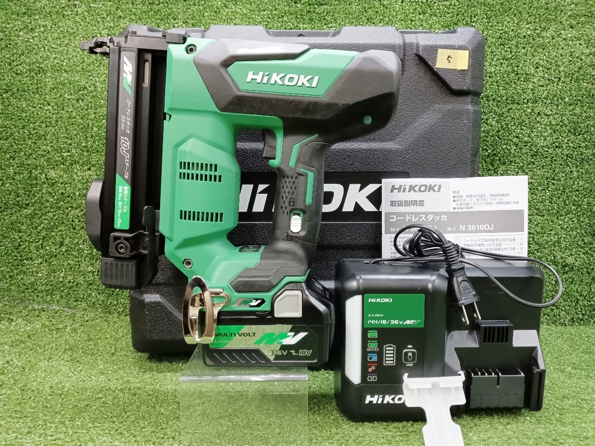 中古 美品 HIKOKI ハイコーキ 36V コードレスタッカー 25mm 本体 中古 美品 HIKOKI ハイコーキ 36V コードレスタッカー 25mm 本体