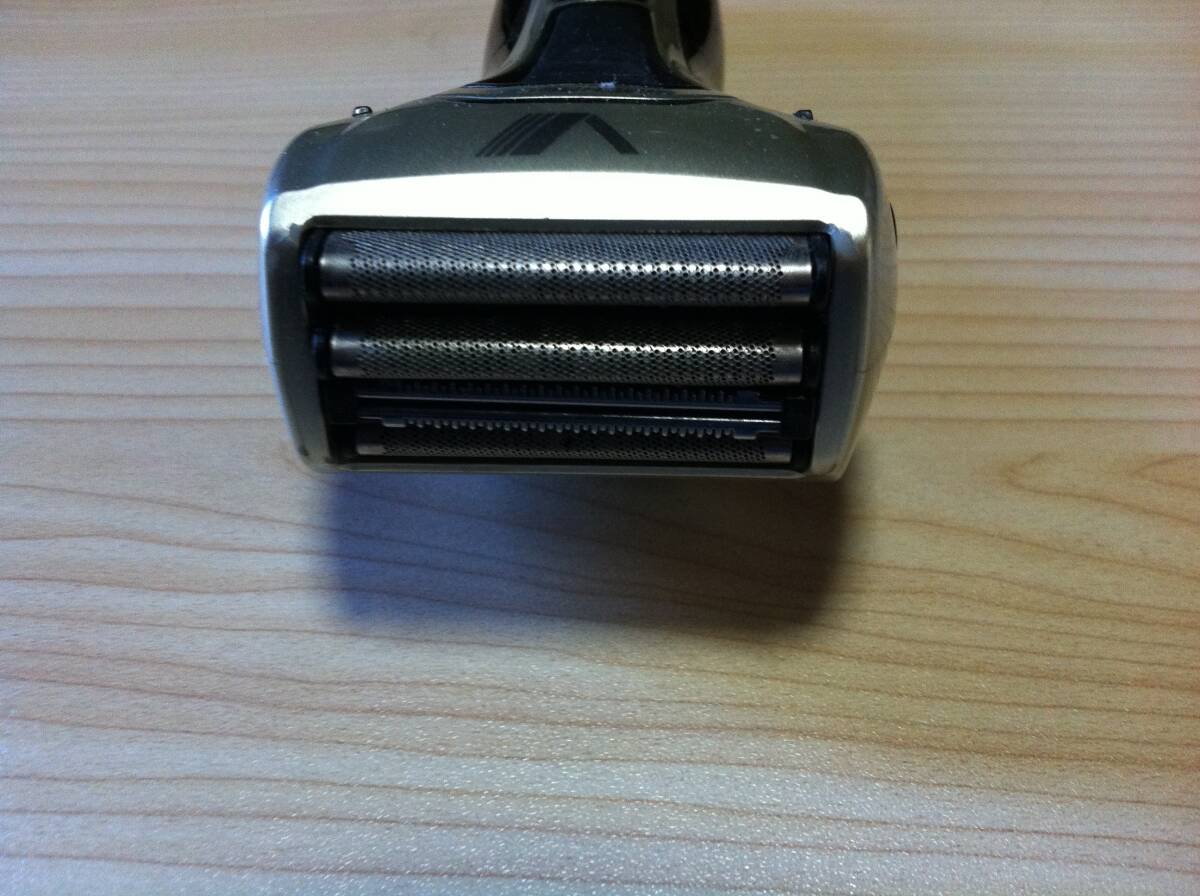 マクセルイズミ S-DRIVE IZF-V559 メンズ電気シェーバー ジャンク品_画像2