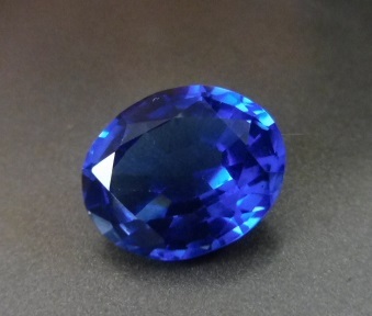 とても綺麗★鑑別付　お手本のロイヤルブルー　サファイア　 約10.70ct　ルース　裸石　リングやペンダントに！