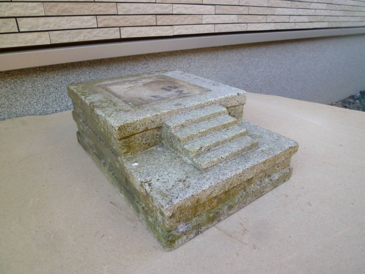 御影石】氏神様(48㎝ 40Kg) お宮 石祠 屋敷神 敷地神 石像 石造 御影石】氏神様(48㎝ 40Kg) お宮 石祠 屋敷神 敷地神 石像 石造