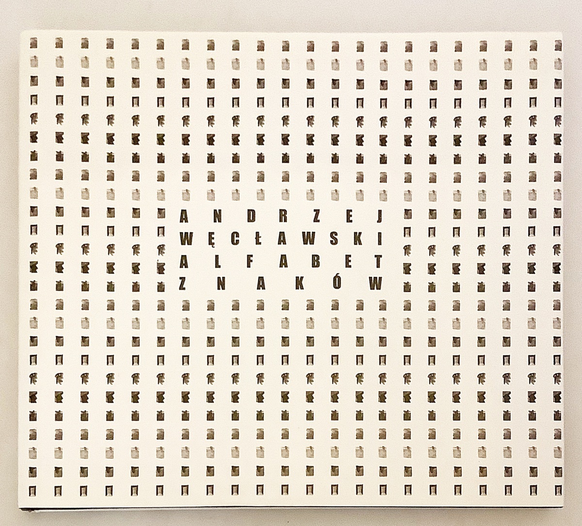 【ポーランド語・英語洋書】 アンジェイ・ヴチャフスキ「標識のアルファベット」展図録 『Andrzej Weclawski : alphabet znakow』