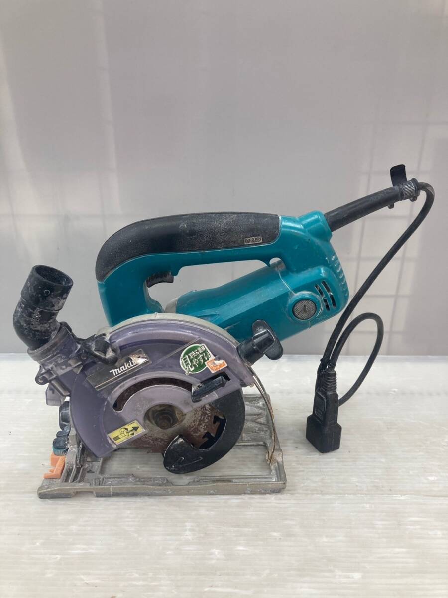 【中古品】【0924】★makita(マキタ) 125mm防じんマルノコ 5205FX　ITYZHMVLC8E0