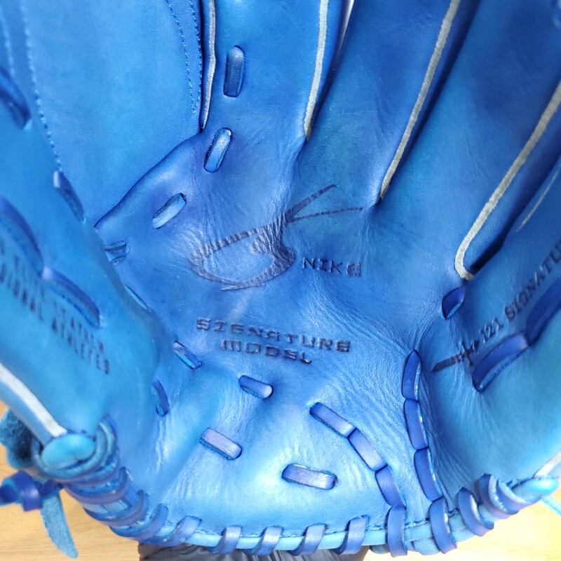 NIKE ナイキ 岩隈久志モデル 限定生産品 投手用 軟式グローブ NIKE ナイキ 岩隈久志モデル 限定生産品 投手用 軟式グローブ
