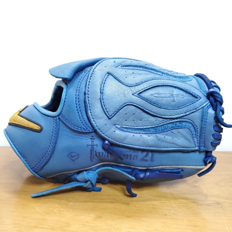 NIKE ナイキ 岩隈久志モデル 限定生産品 投手用 軟式グローブ NIKE ナイキ 岩隈久志モデル 限定生産品 投手用 軟式グローブ