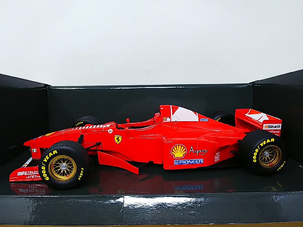 □ PMA MINICHAMPSミニチャンプス製 1/18 Formula One Ferrari □ PMA MINICHAMPSミニチャンプス製 1/18 Formula One Ferrari