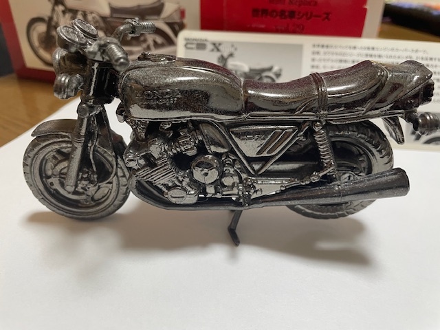 CBX1000　キャストモデル＋おまけ　いい感じ