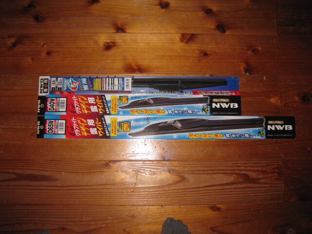 【スバル レヴォーグ用雪用ワイパーとグラファイト替えゴム　のセット（中古）】