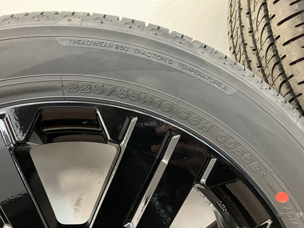 三菱 デリカD5 ブラックエディション 新車外し 純正18インチ 三菱 デリカD5 ブラックエディション 新車外し 純正18インチ