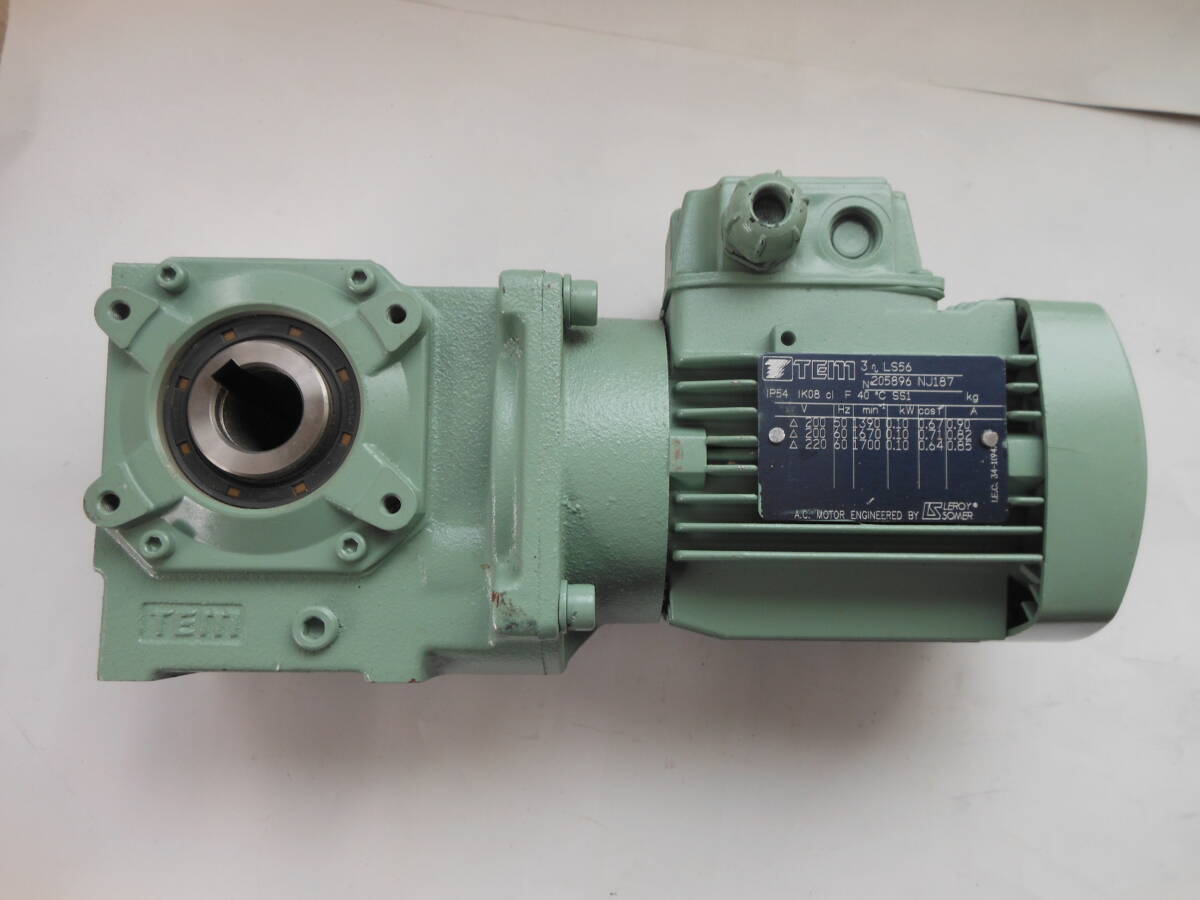 ギヤモーター　ギヤードモーター　ツバキ エマソン　HCM010-16H120-1　200v0.１kw　軸穴径25Φ　1対120　(171)
