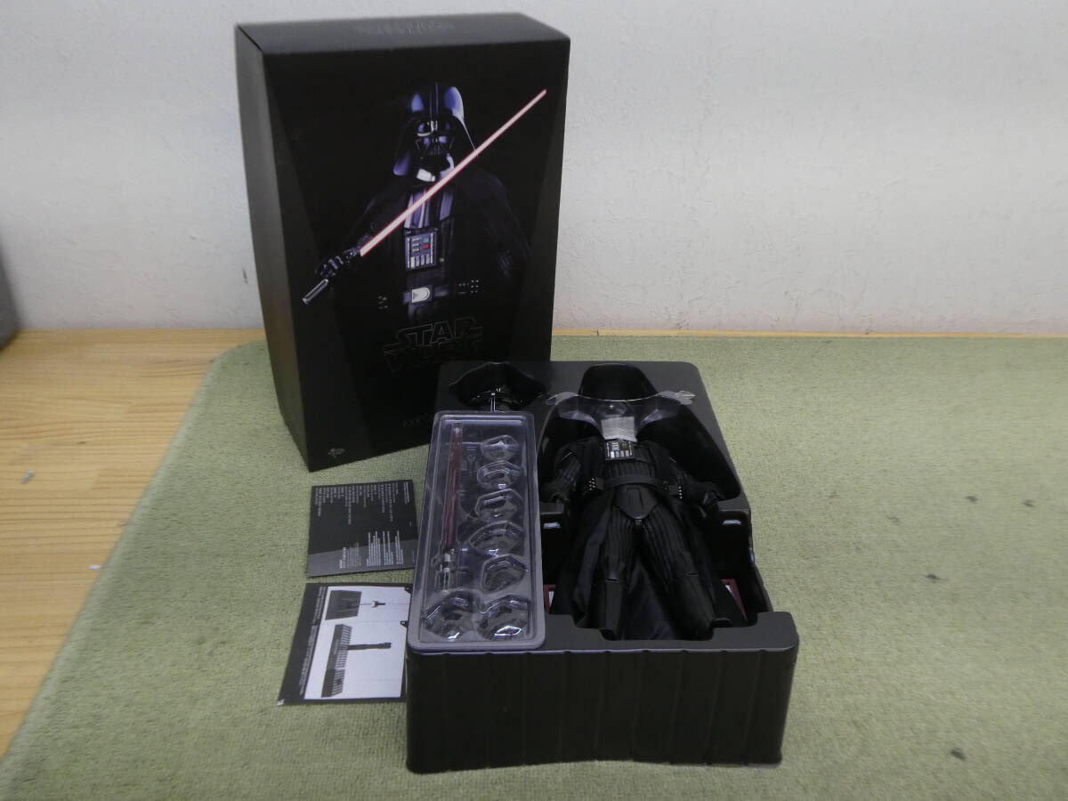 091-W84) 中古品 スター・ウォーズ エピソード4/新たなる希望 1/6スケール フィギュア ダース・ベイダー ホットトイズ 動作OK