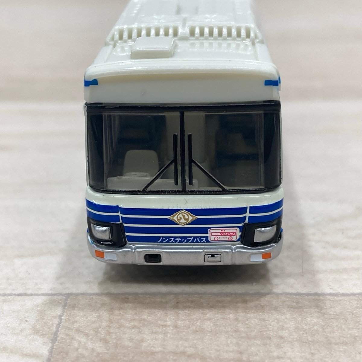 トミカ　名古屋市営バス　名古屋市交通局90周年 市バス90周年記念グッズの第4弾として、市バスのトミカを発売し