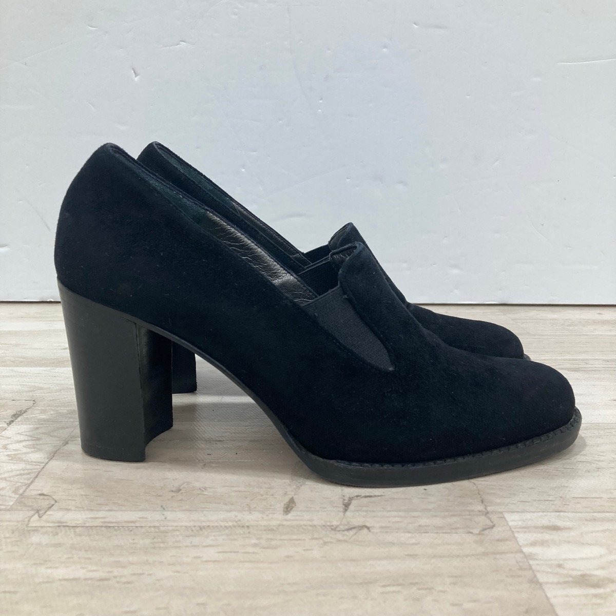 COLE HAAN コールハーン スエード ヒール パンプス サイズ5 1/2(約22.5cm) 靴 シューズ ブラック レディース[D3013]