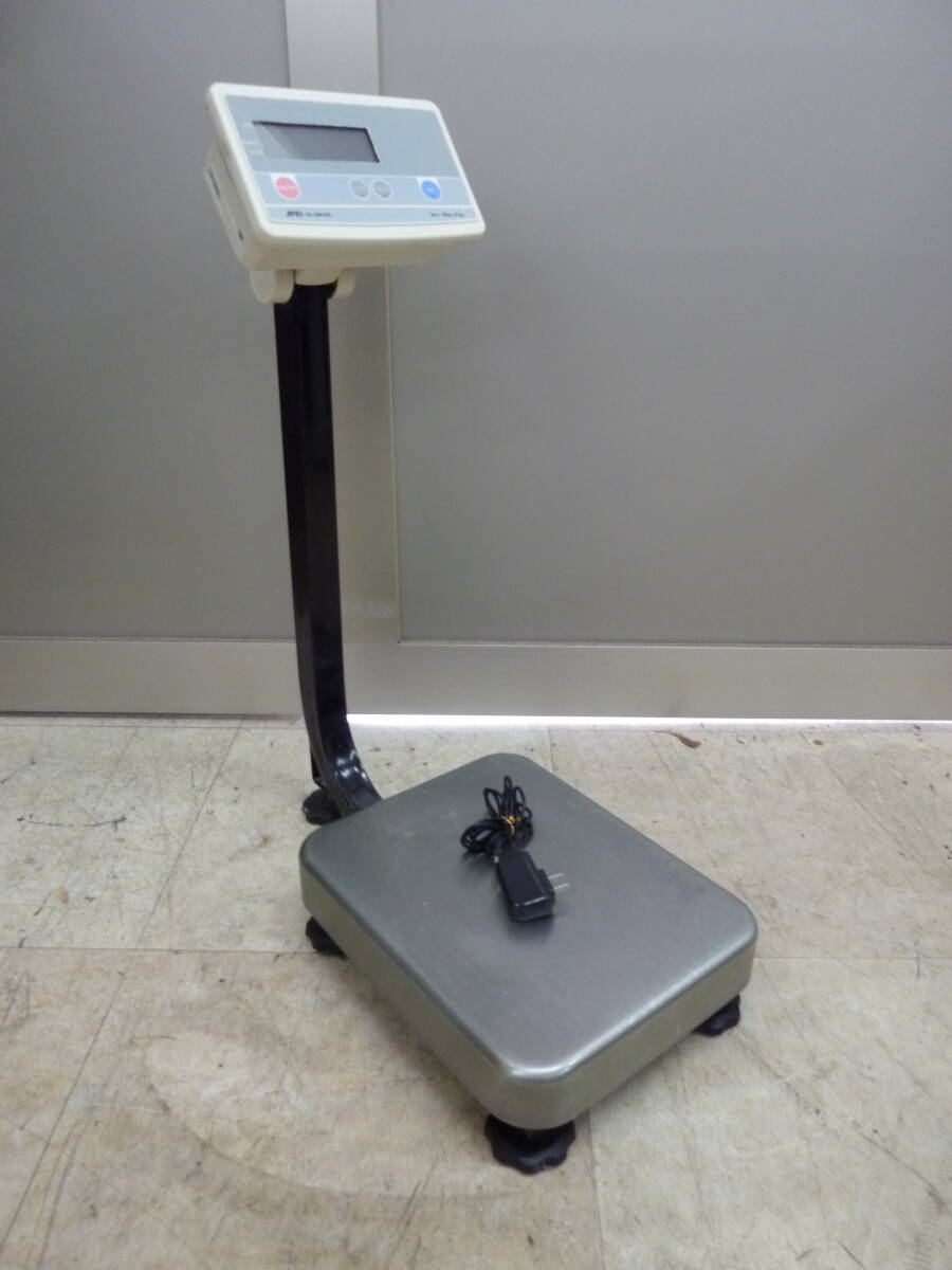 中古品　A&D/エーアンドデイ デジタル台はかり FG-30KAM ひょう量:30kg/最小表示:5g/皿寸法:W300×D380mm②