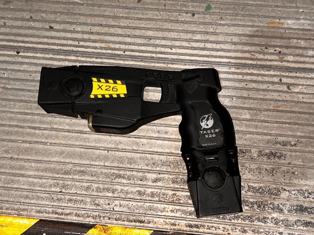 Taser X26 可動ダミー テーザーガン Axonタイプ カートリッジ Taser X26 可動ダミー テーザーガン Axonタイプ カートリッジ