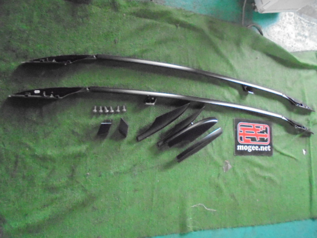 9ES2036 UD2-1)) フォルクスワーゲン ゴルフ DBA-1KCBZ 2012年 TSIトレンドライン 純正 ルーフレール左右セット_画像1