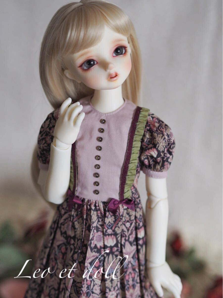 SDMサイズ　お呼ばれワンピース＆ソックスset【Leo et doll】SDMお洋服