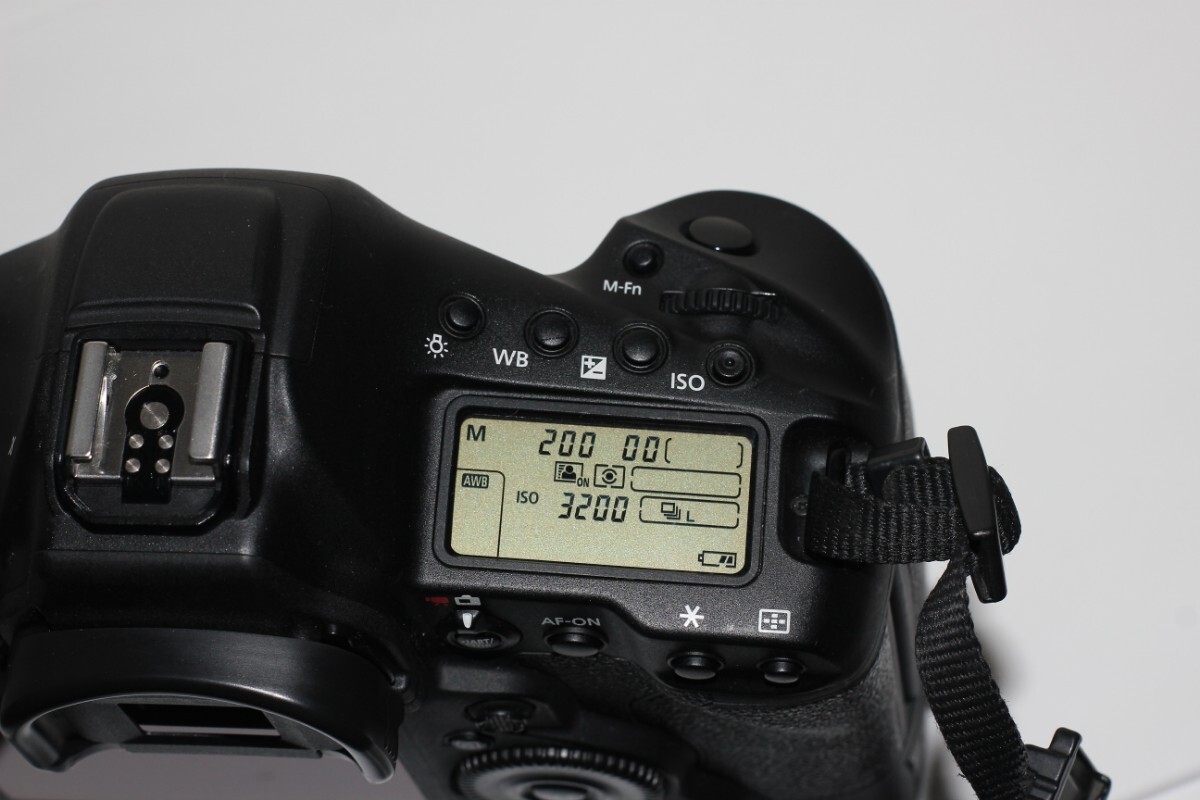 Canon EOS-1D X Mark II シャッター回数約3万3000回以下|Yahoo Canon EOS-1D X Mark II シャッター回数約3万3000回以下|Yahoo