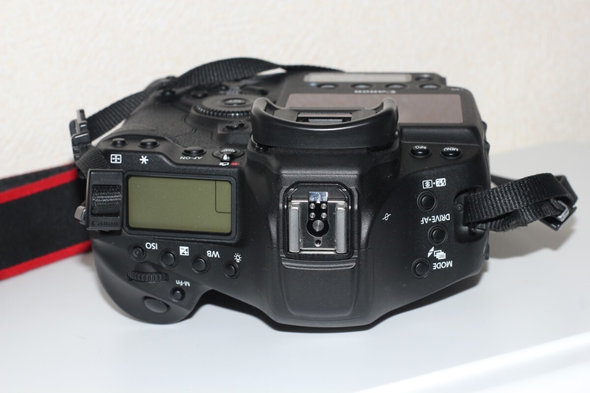 Canon EOS-1D X Mark II シャッター回数約3万3000回以下|Yahoo Canon EOS-1D X Mark II シャッター回数約3万3000回以下|Yahoo