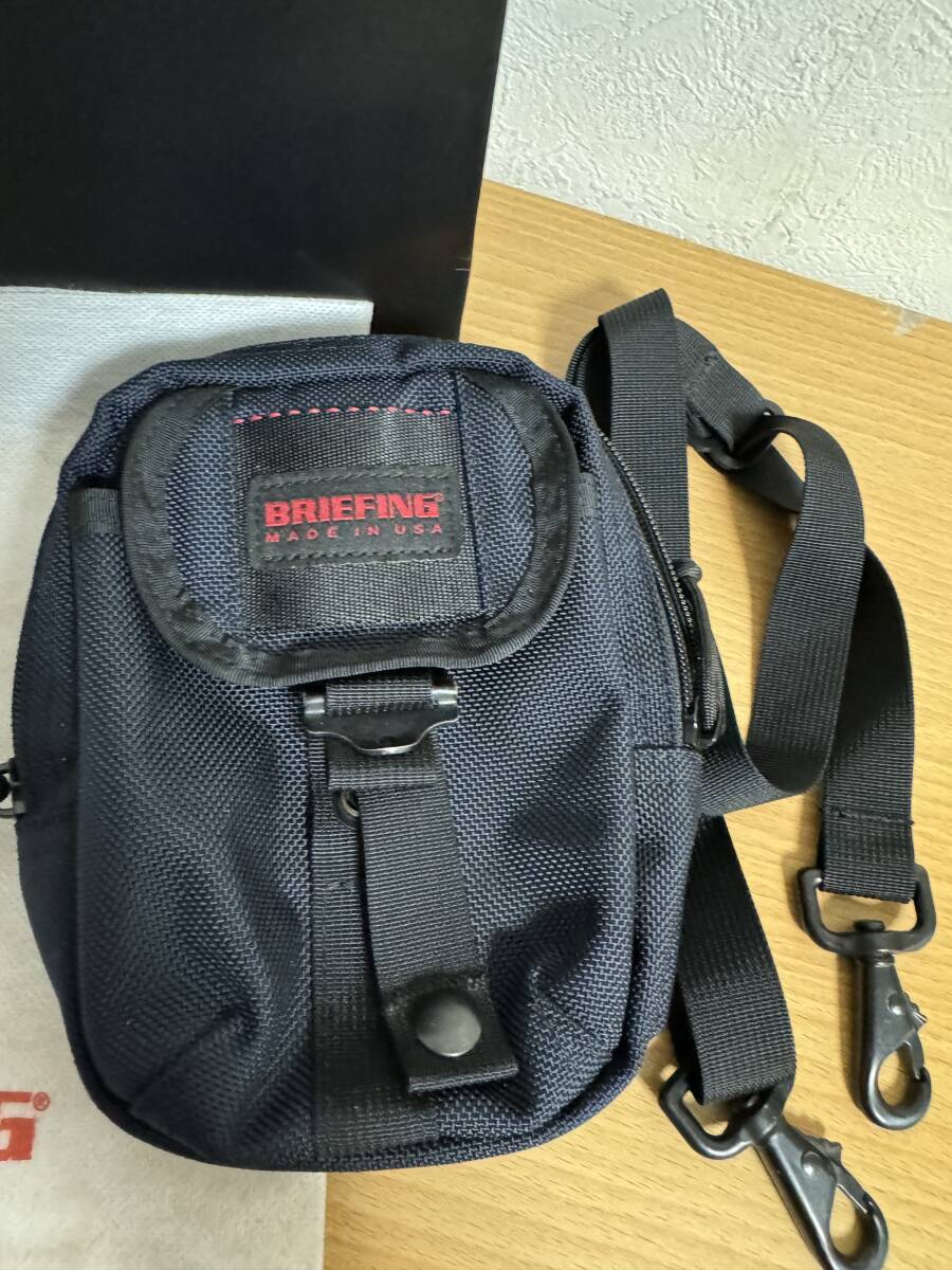 完売品●定価34,100円●新品同様●ブリーフィング BRIEFING ショルダーバッグ NEO JETTA ディープシー BRA221L02 アメリカ制 濃紺
