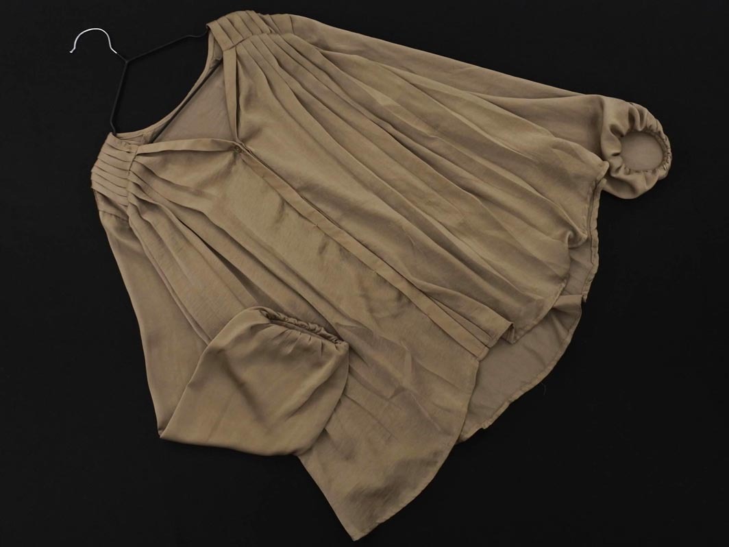 socolla ソコラ サテン タック Vネック ブラウス シャツ size1/ベージュ ◇■ ☆ fab5 レディース