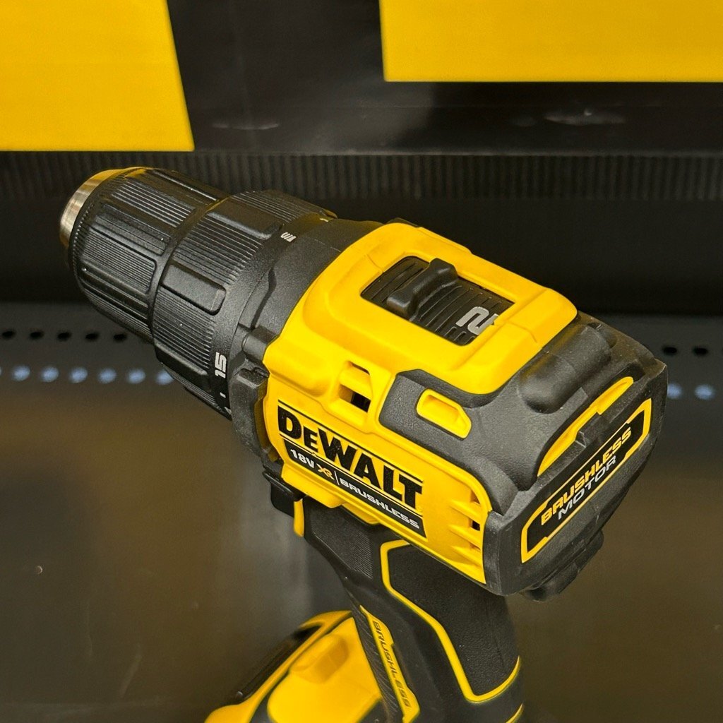 [DEWALT/ Daewoo .ruto]18V дрель-шуруповерт [DCD708P2 type ]* максимальный крутящий момент 65N.m*18V/5.0Ah батарейка 2 шт есть * бесщеточный motor установка [ экспонирование неиспользованный товар ]