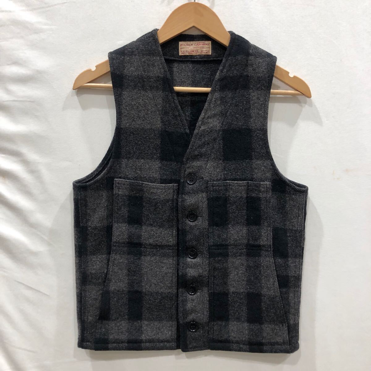 【FILSON】フィルソン ウォッシュドマックベスト グレー チェック柄 ウール fsv1020w ts202501