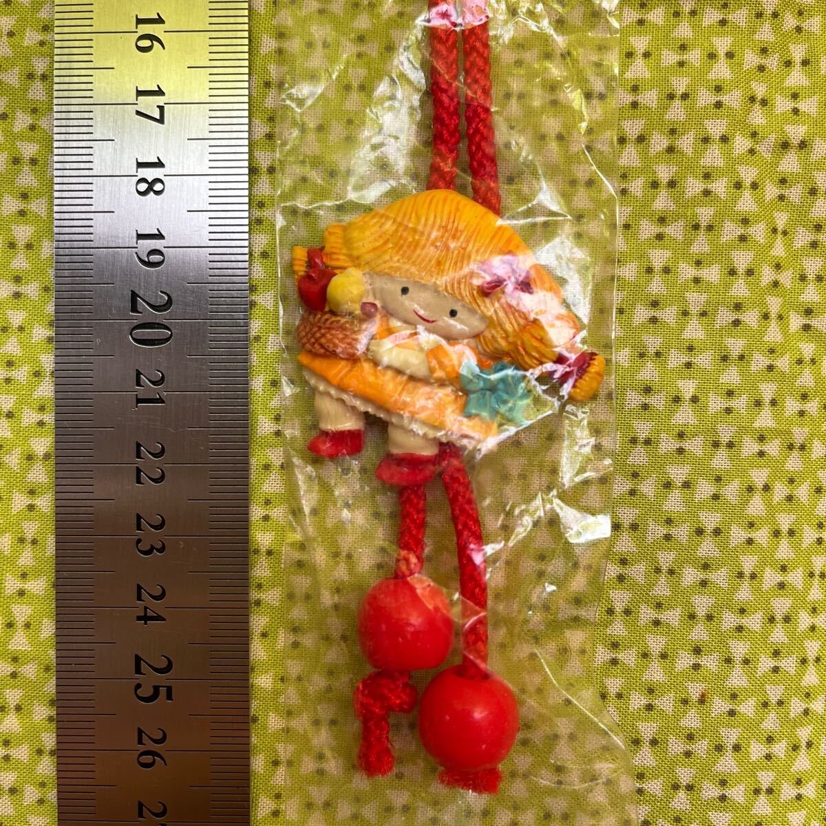 昭和レトロ　当時物　アクセサリー　ネクタイ　ネックレス　マスコット　デッドストック　ペンダント　人形_画像1