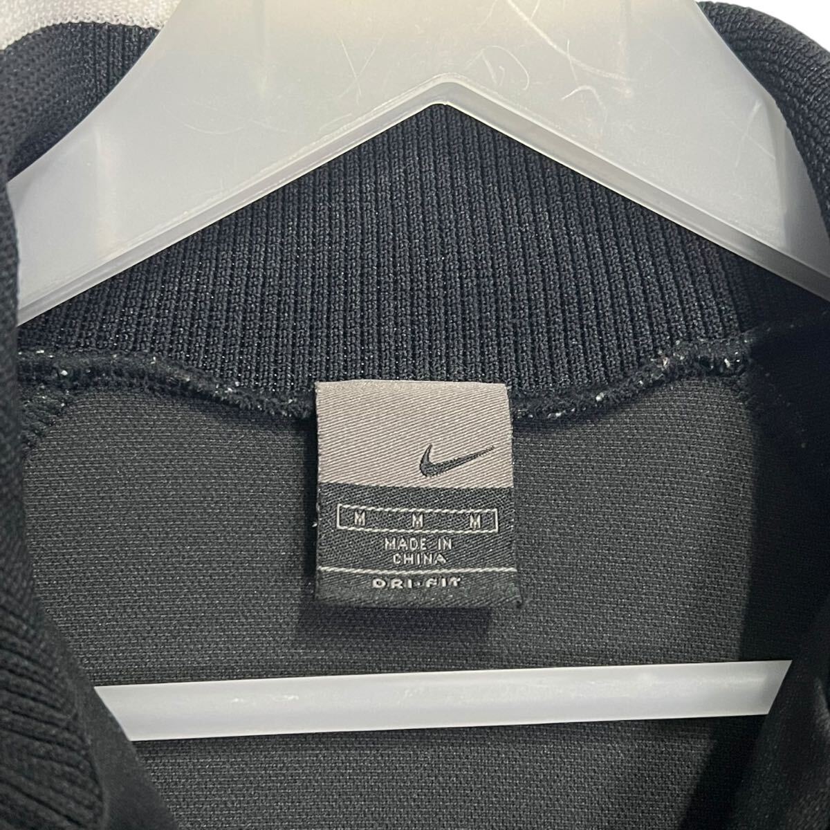 00s- NIKE トラックジャケット Mサイズ ブラック×ホワイト オールド ナイキ 刺繍ロゴ ジャージジャケット Y2K_画像8