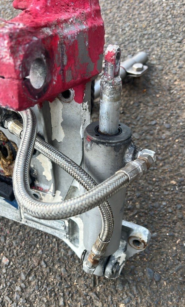 Yanmar SZ110-1 トランサマ 油圧ポンプ 油圧シリンダー ボート Yanmar SZ110-1 トランサマ 油圧ポンプ 油圧シリンダー ボート