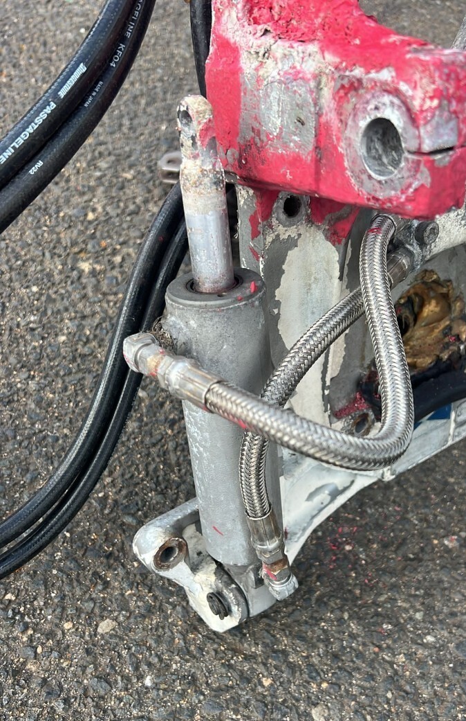 Yanmar SZ110-1 トランサマ 油圧ポンプ 油圧シリンダー ボート Yanmar SZ110-1 トランサマ 油圧ポンプ 油圧シリンダー ボート